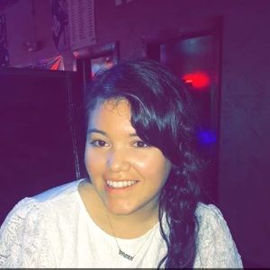 Meet your Posher, Paola